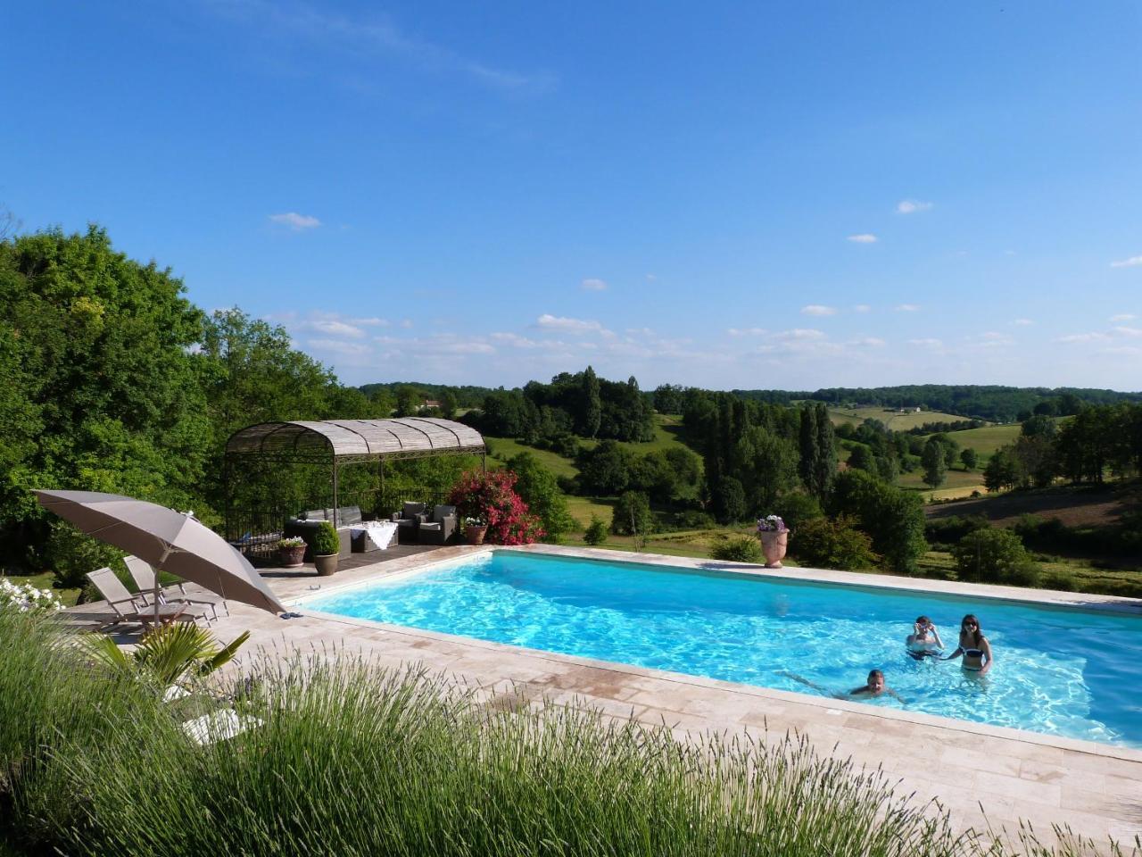 Bed and Breakfast Le Manoir De Beauregard à Clermont-de-Beauregard Extérieur photo